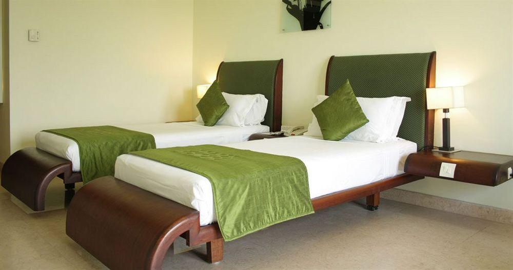 Hotel Atithi Pondicherry Luaran gambar