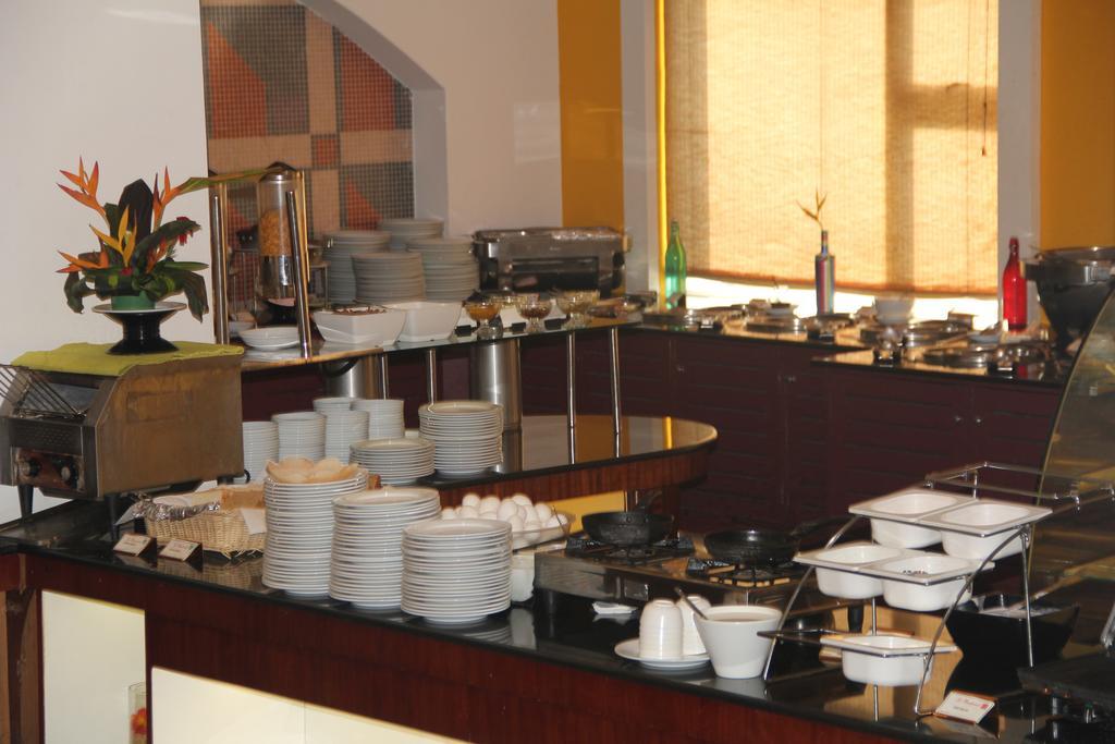 Hotel Atithi Pondicherry Luaran gambar