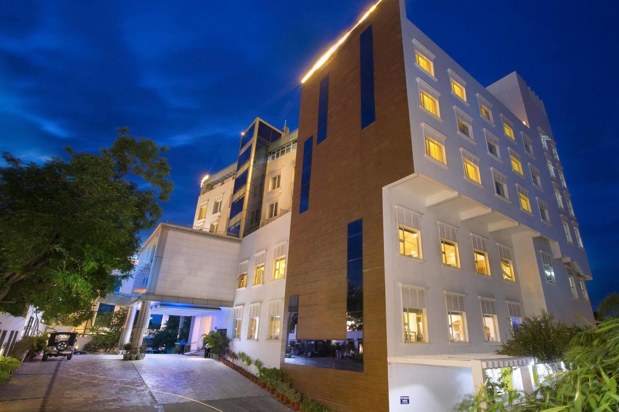 Hotel Atithi Pondicherry Luaran gambar